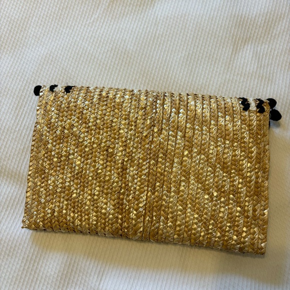 Clutch - Picture 2 of 2